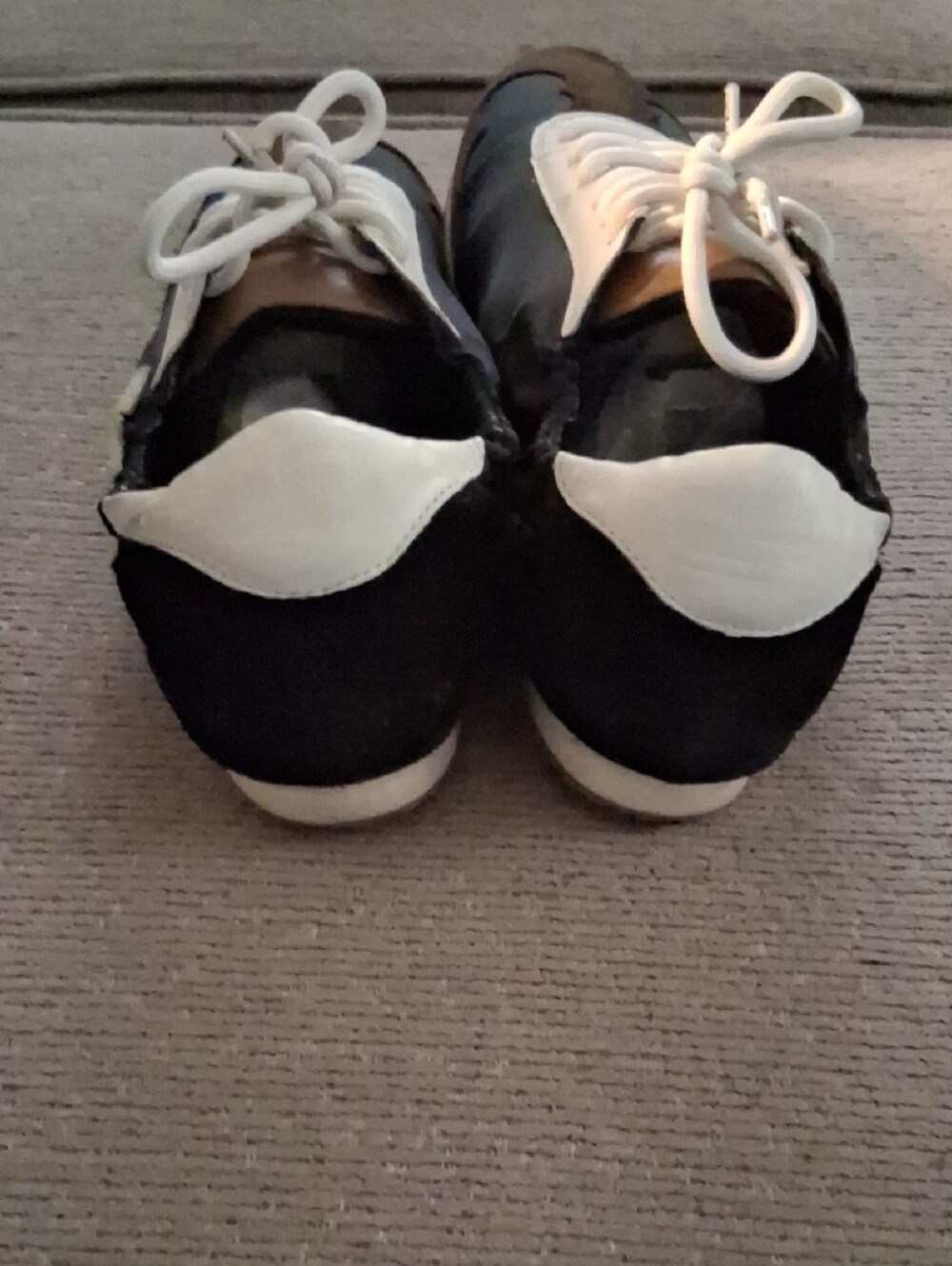 Tory Burch Brown and Black Logo Detail Sneakers - Picture 3 of 11